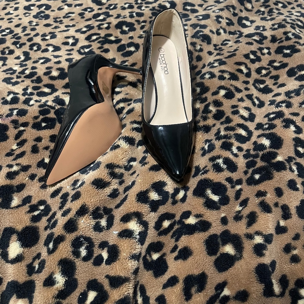 Wide width women’s shoes